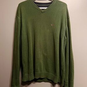 Tommy Hilfiger Men's Olive V-Neck Sweater